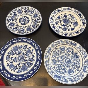 Bombay porcelain Blue & White Floral Dinner Plates, Nice!